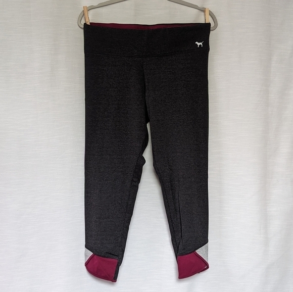 PINK Victoria's Secret Pants - PINK Charcoal/Plum Crop‎ Athleisure Leggings